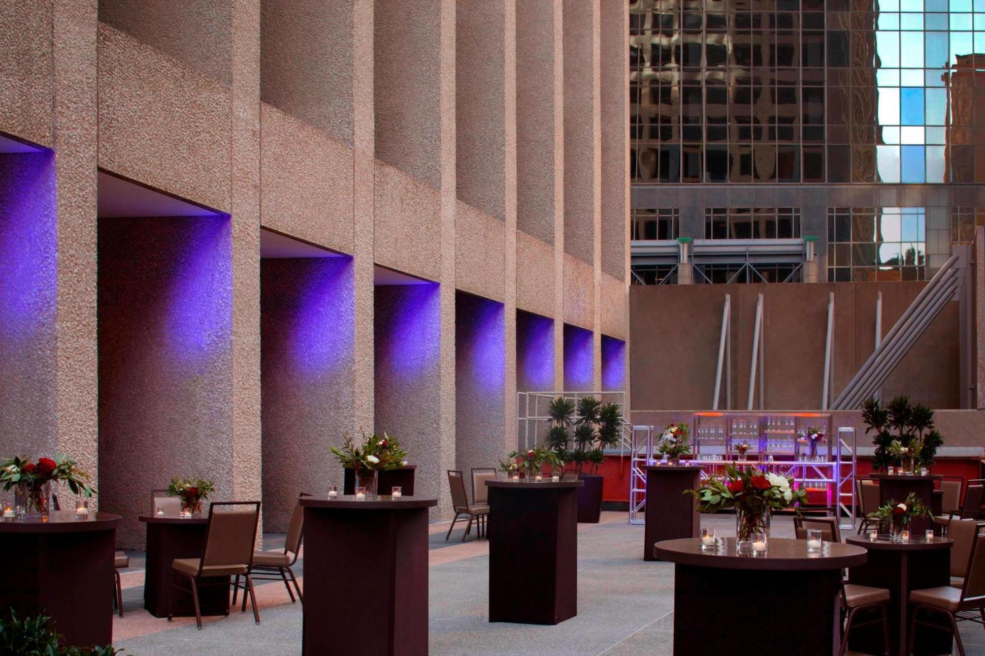 The Westin Dallas Downtown Bagian luar foto